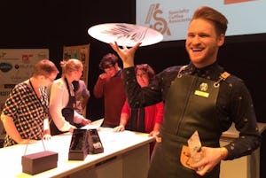 Nick Vink prolongeert wederom titel Dutch Latte Art Championship
