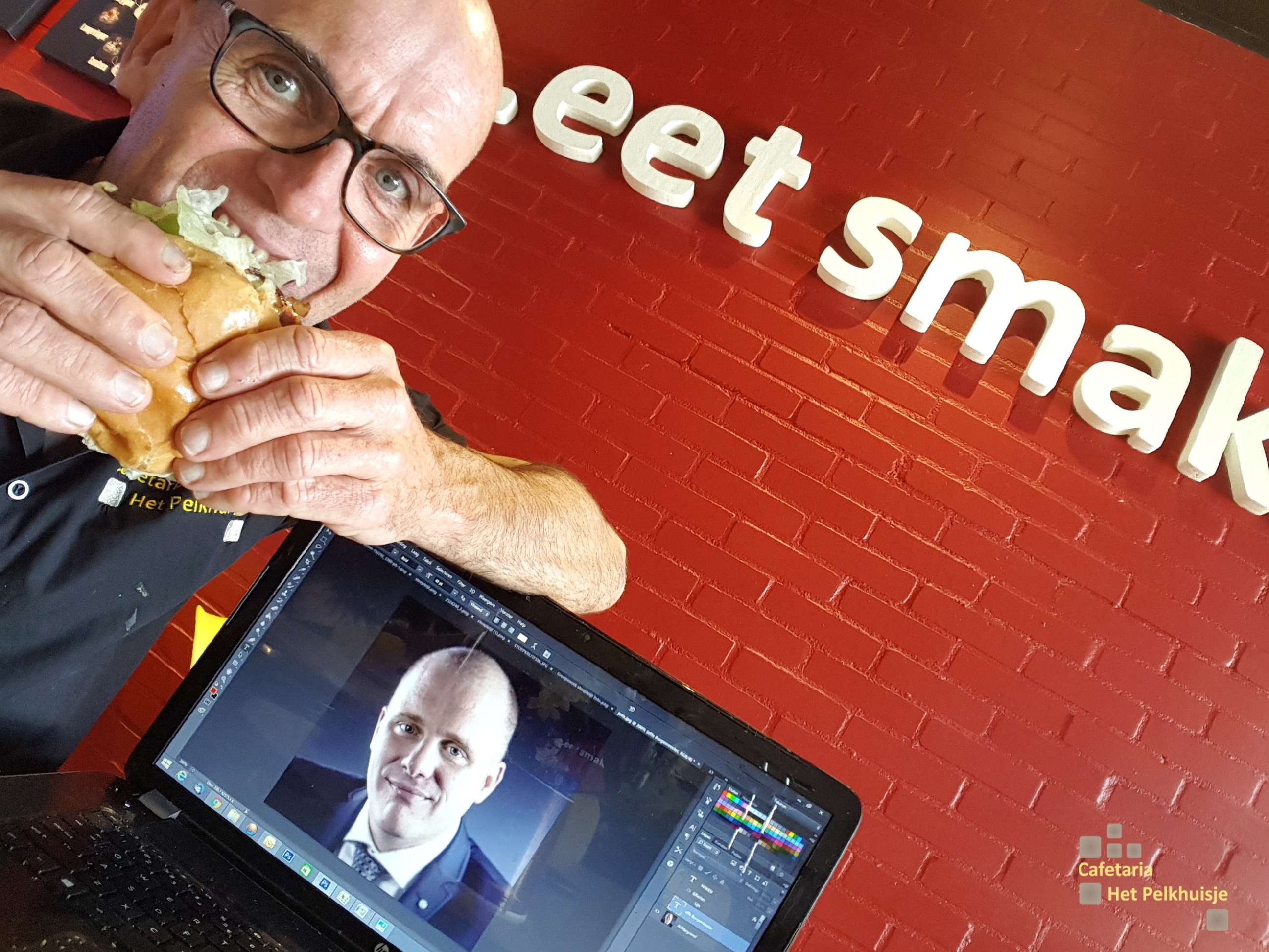 Eigen hamburger voor burgemeester Winterswijk bij Het Pelkhuisje