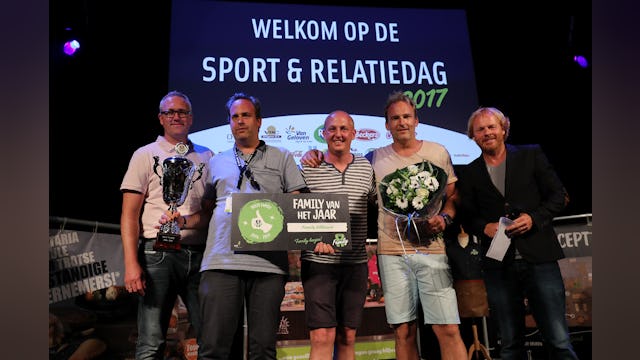 V.l.n.r. Ralph Markwat (directeur FHC Formulebeheer), Mitchel Meeuwig (ondernemer Family Uithoorn), Roy den Hartog (Remia), Marvin Meeuwig (ondernemer Family Uithoorn) en Harry Glotzbach (comedian)