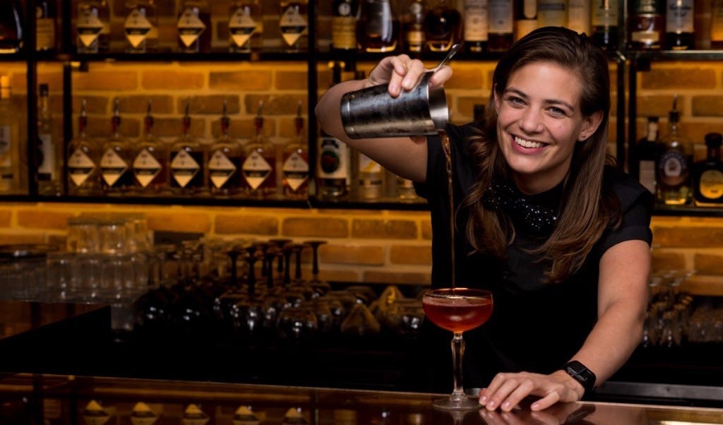 Tess Posthumus behaalt top vier 'International Bartender of the Year'