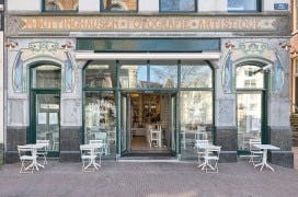 The Seafood Bar aan het Spui in Amsterdam zwaar gehavend door brand