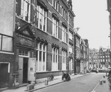 Vondel Hotels opent in voormalig COC gebouw aan de Rozenstraat in Amsterdam