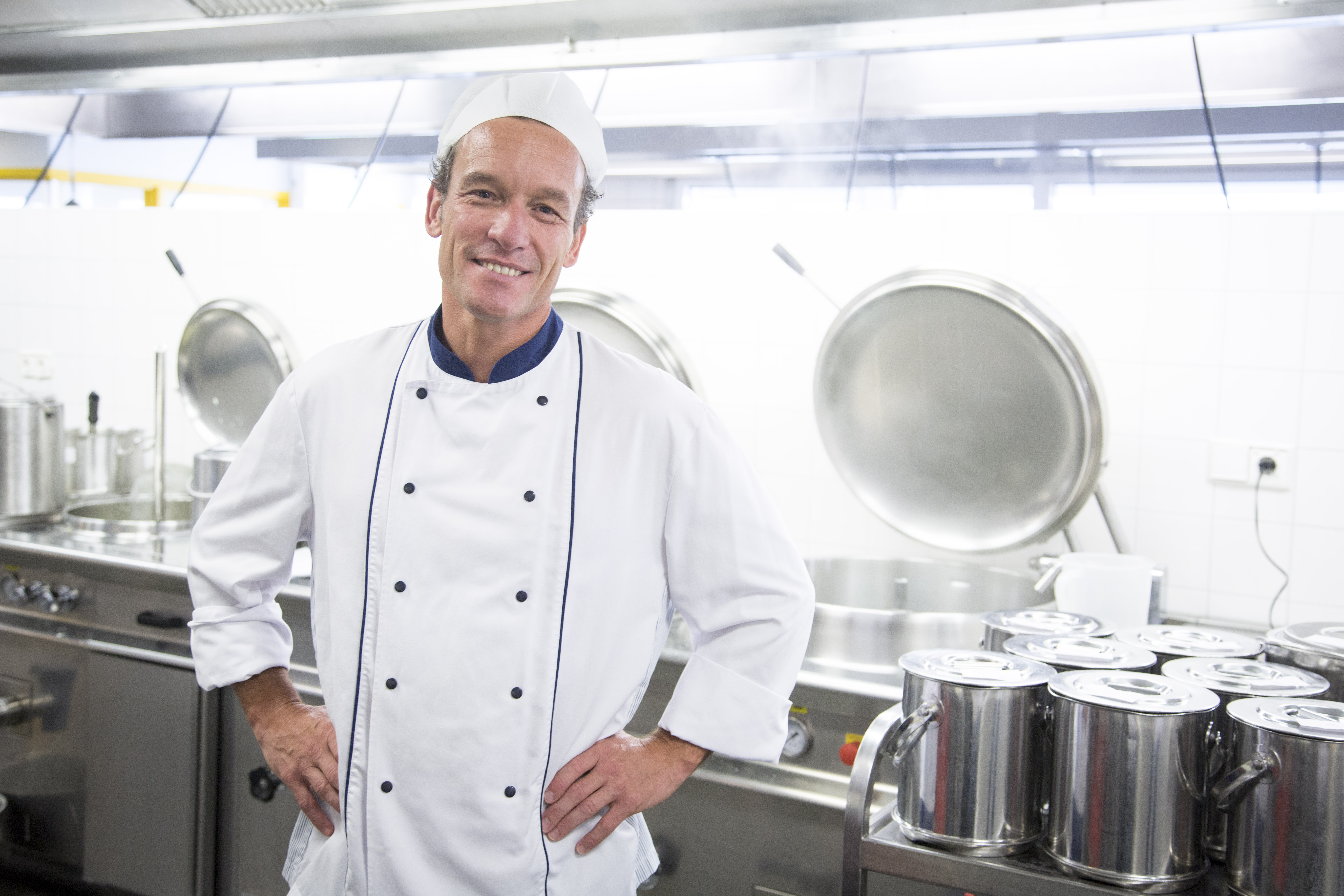 Jeroen Mulder in ‘zijn’domein, de keuken van het Slingeland Ziekenhuis