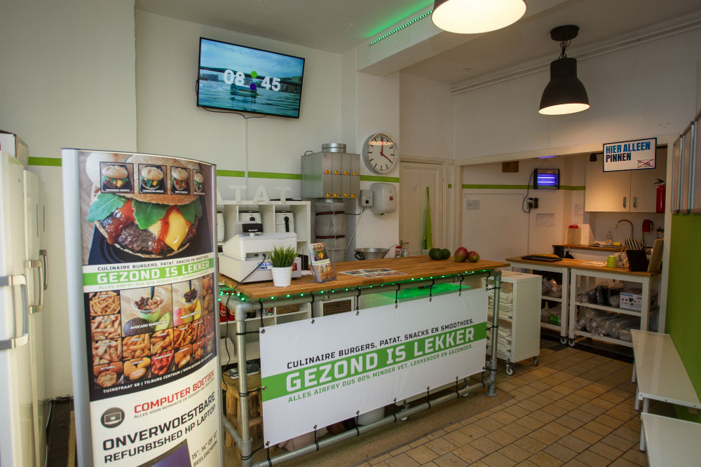 Airfryer-speciaalzaak drukt op reset knop