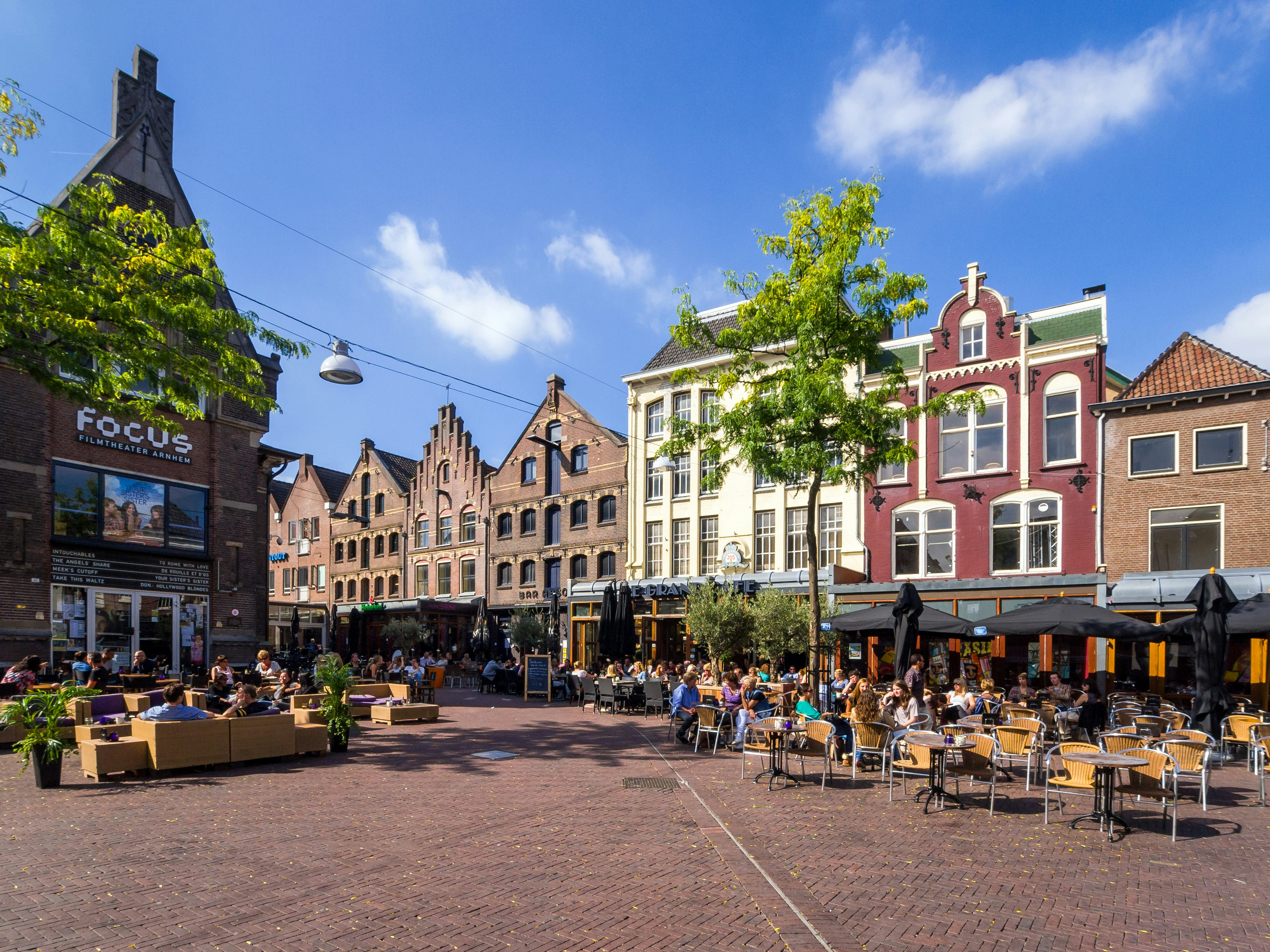 Arnhem biedt horecaondernemers en -bezoekers online registratieplatform