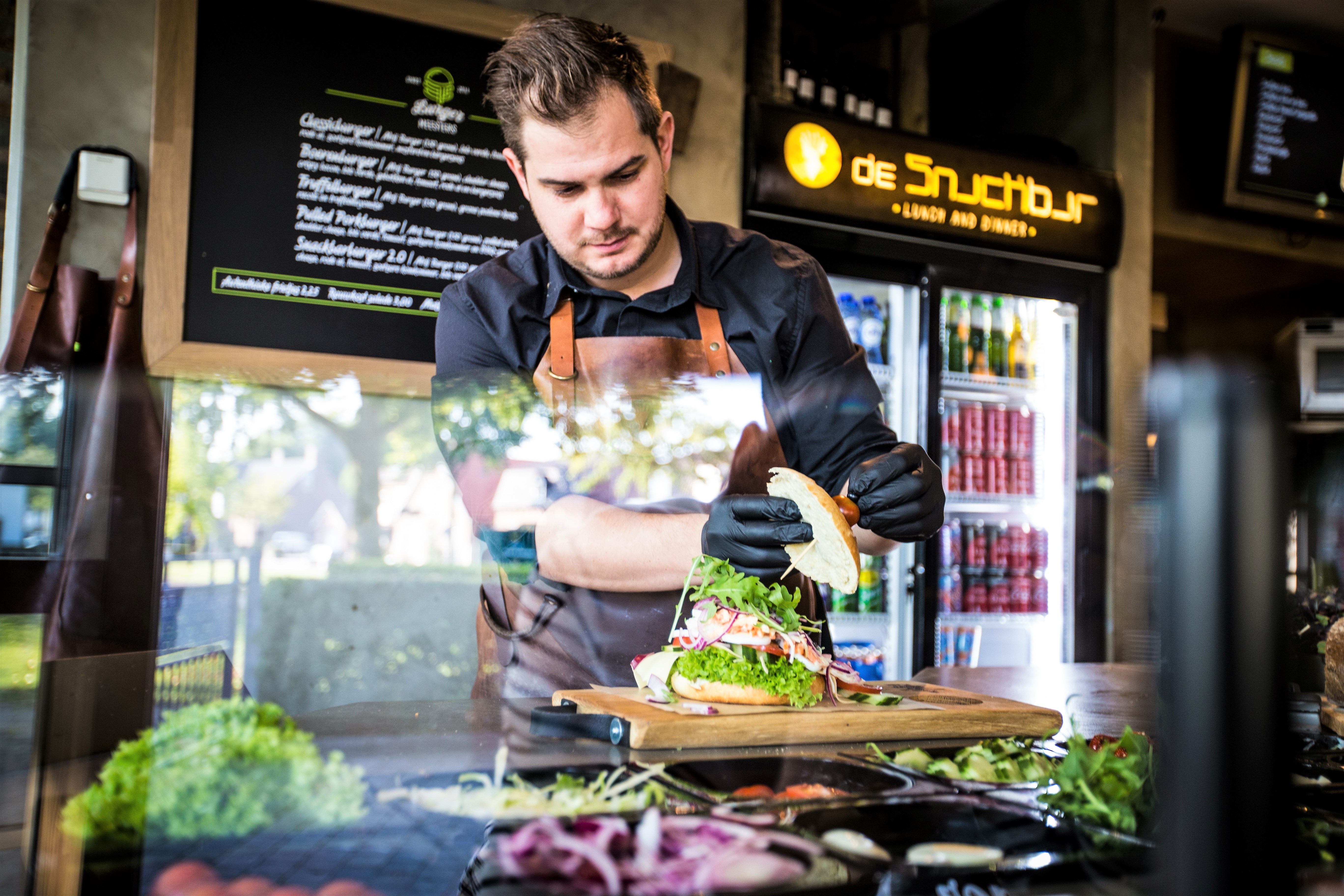 Ad van Geloven-award van Cafetaria Top 100 2017 voor De Snackbar Lunch and Dinner