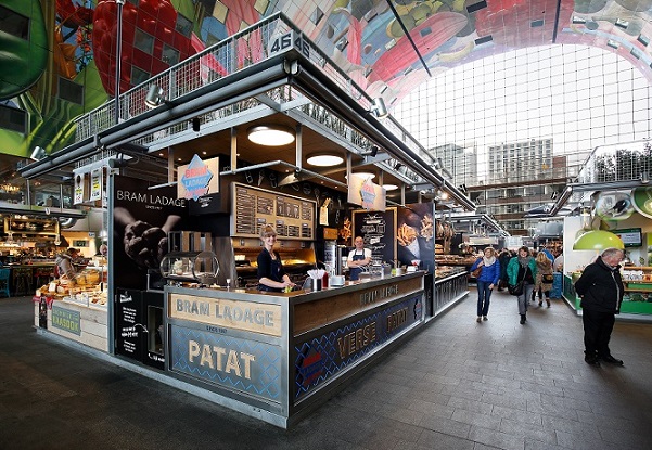 Bram Ladage viert feest met pop-up store