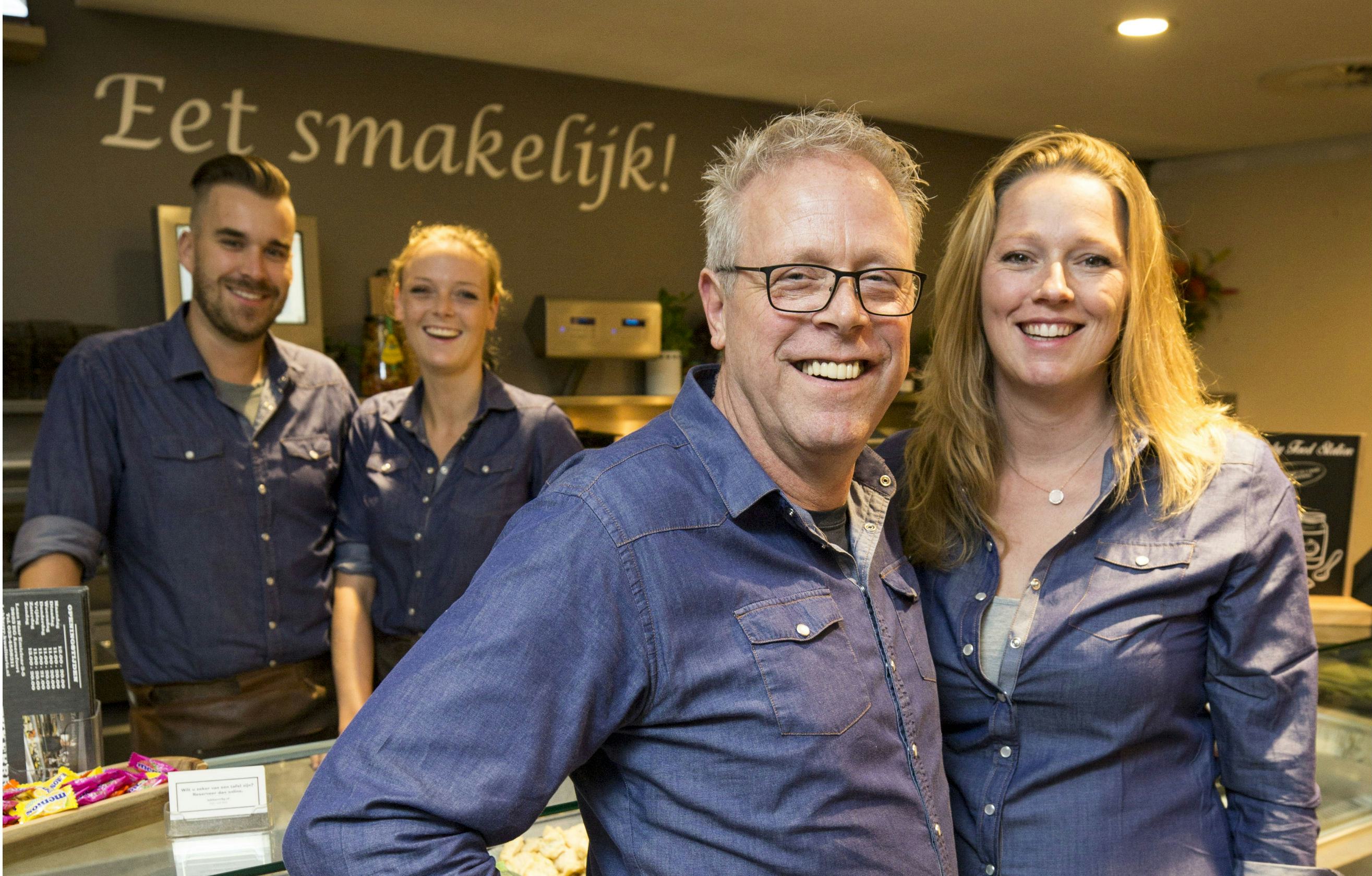 Peter en Edith de Rijk met daarachter Vincent Kuik en dochter Marissa de Rijk. Foto: Koos Groenewold.