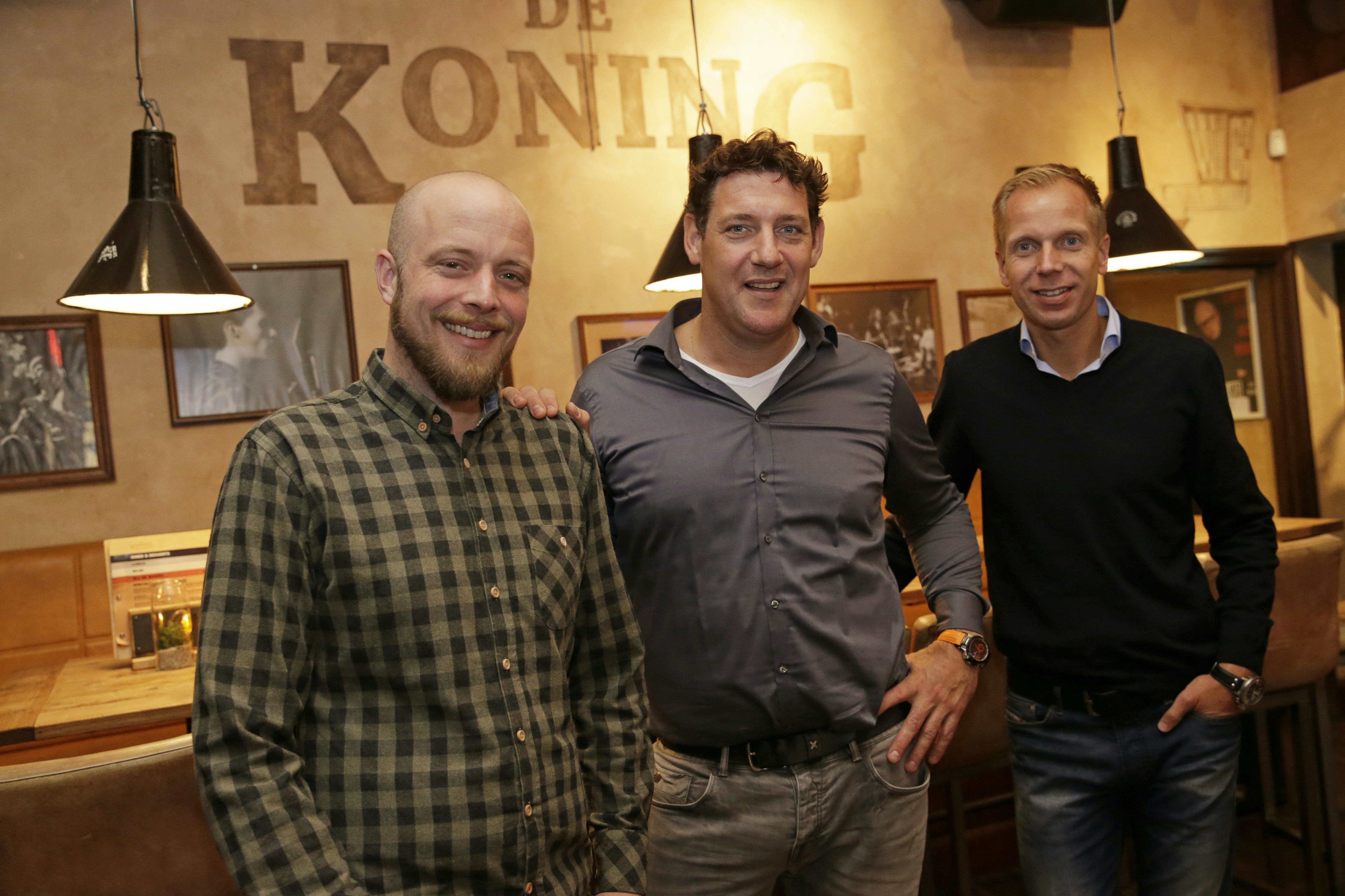 Ondernemers Daan Touw (midden) en Remco de Boer (rechts), met hun bedrijfsleider Piet Hein Hagenaar.