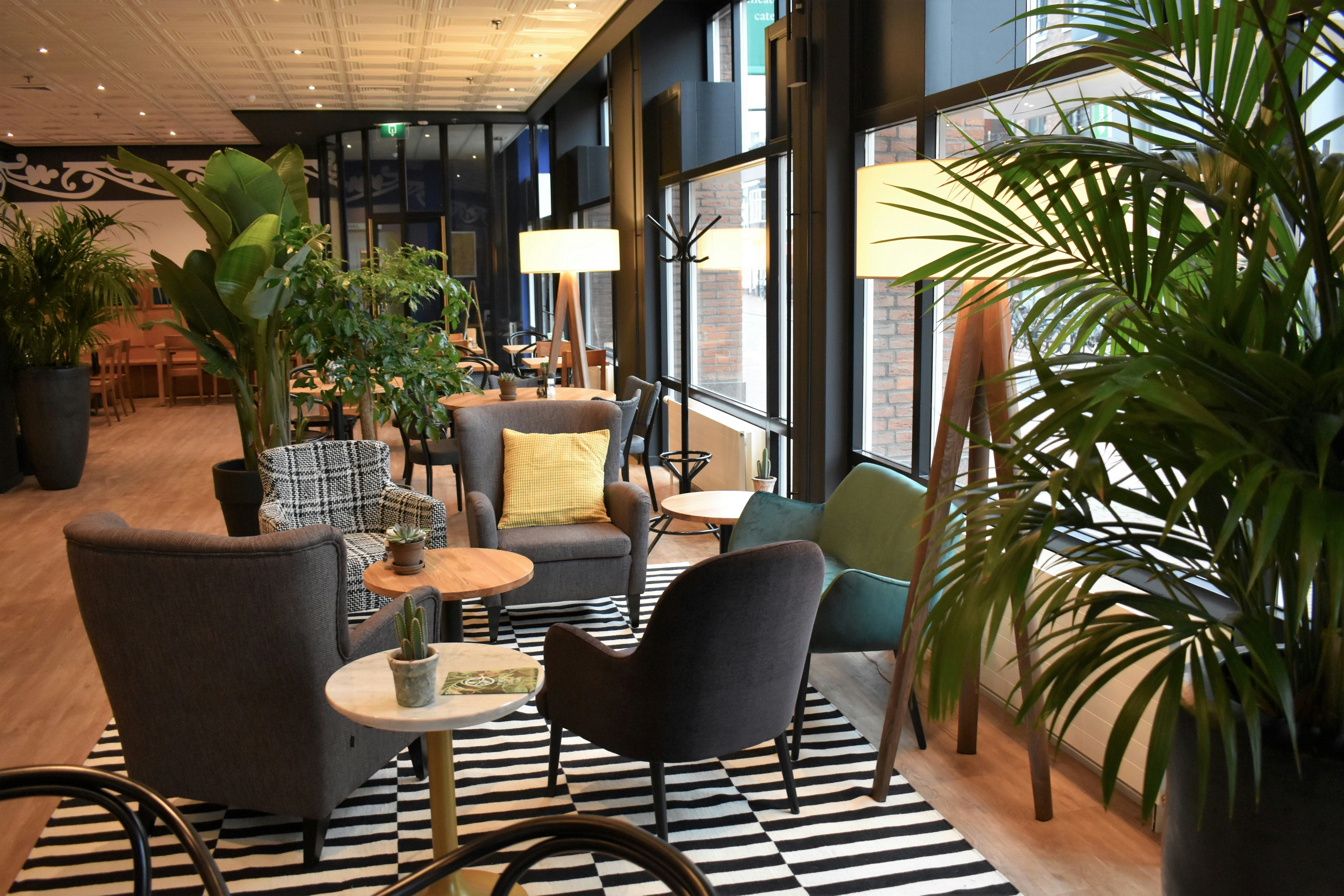 Horecainterieur: Grand Café Figi