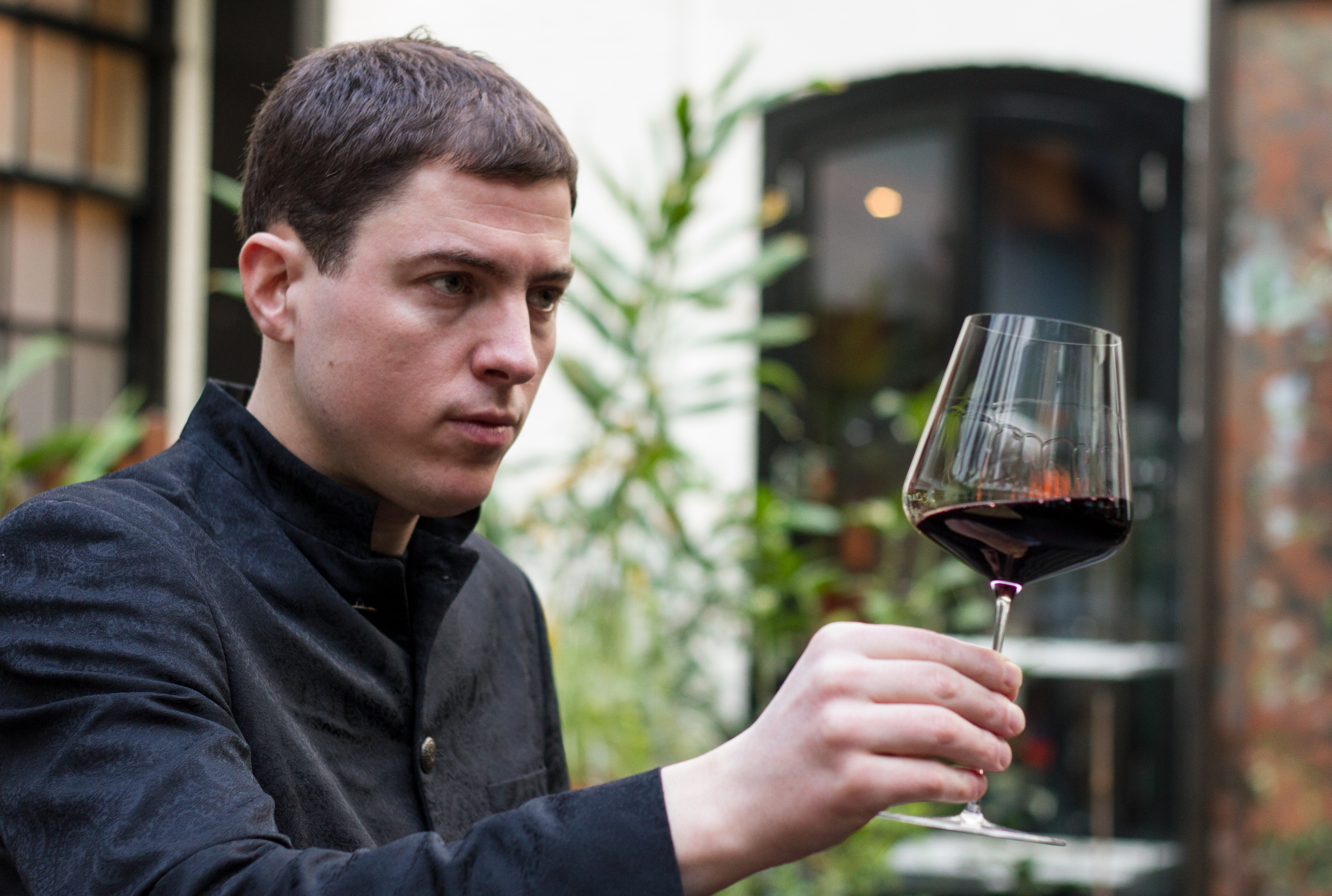 GaultMillau 2018: Talentvol wijn/spijsspecialist Sabas Joosten van De Librije