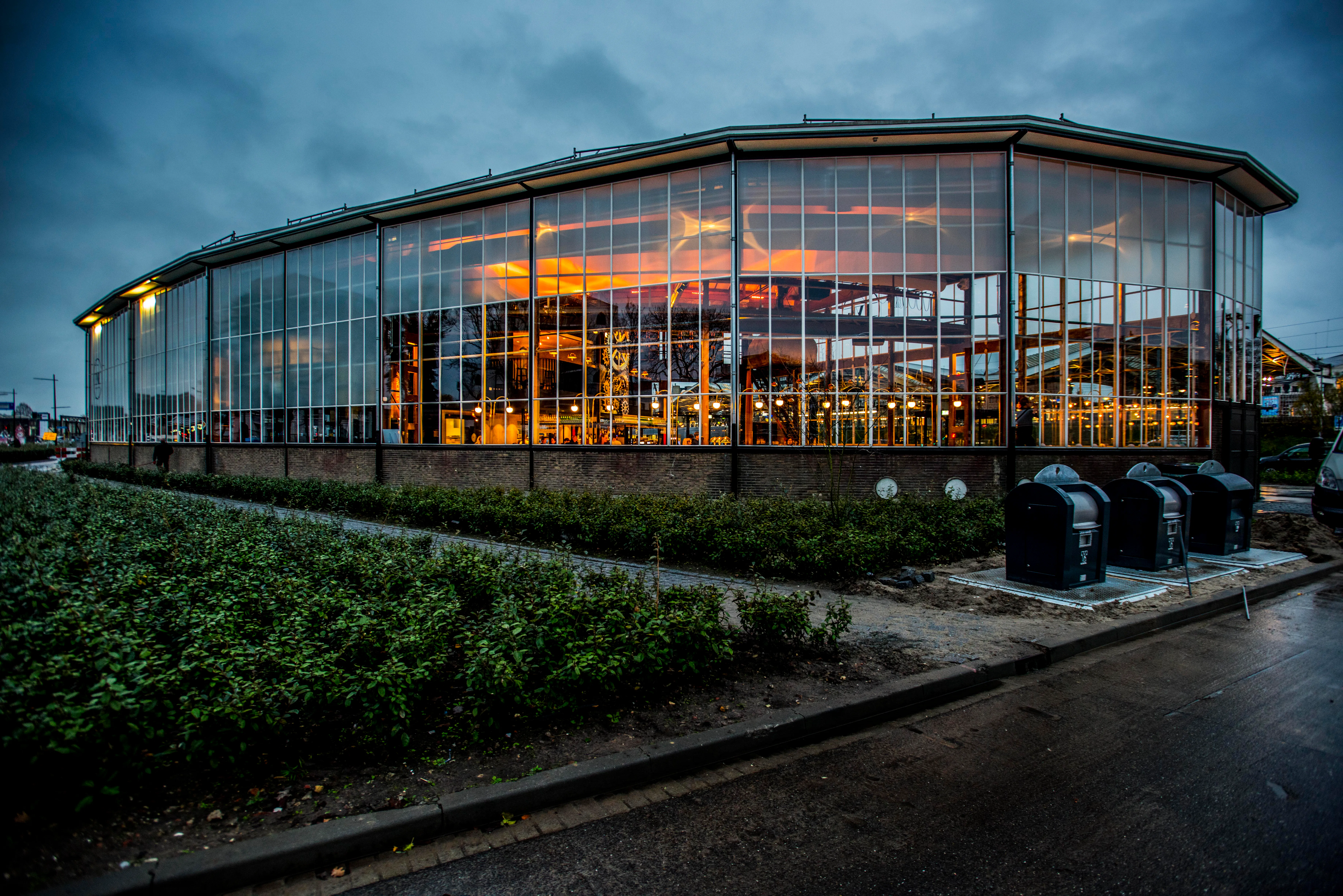 eve polygonale loods spoorzone burg brokxlaan