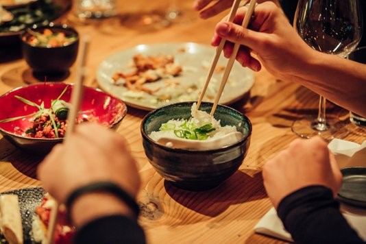 Jeabby Chaiyasat slaat handen ineen met Casper Reinders en Serge Rijn voor Joya