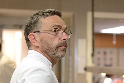 Frans driesterrenrestaurant Le Suquet levert succesvol Michelinsterren in