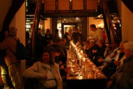 Nieuwjaarsdiner voor daklozen in restaurant-café In de Waag