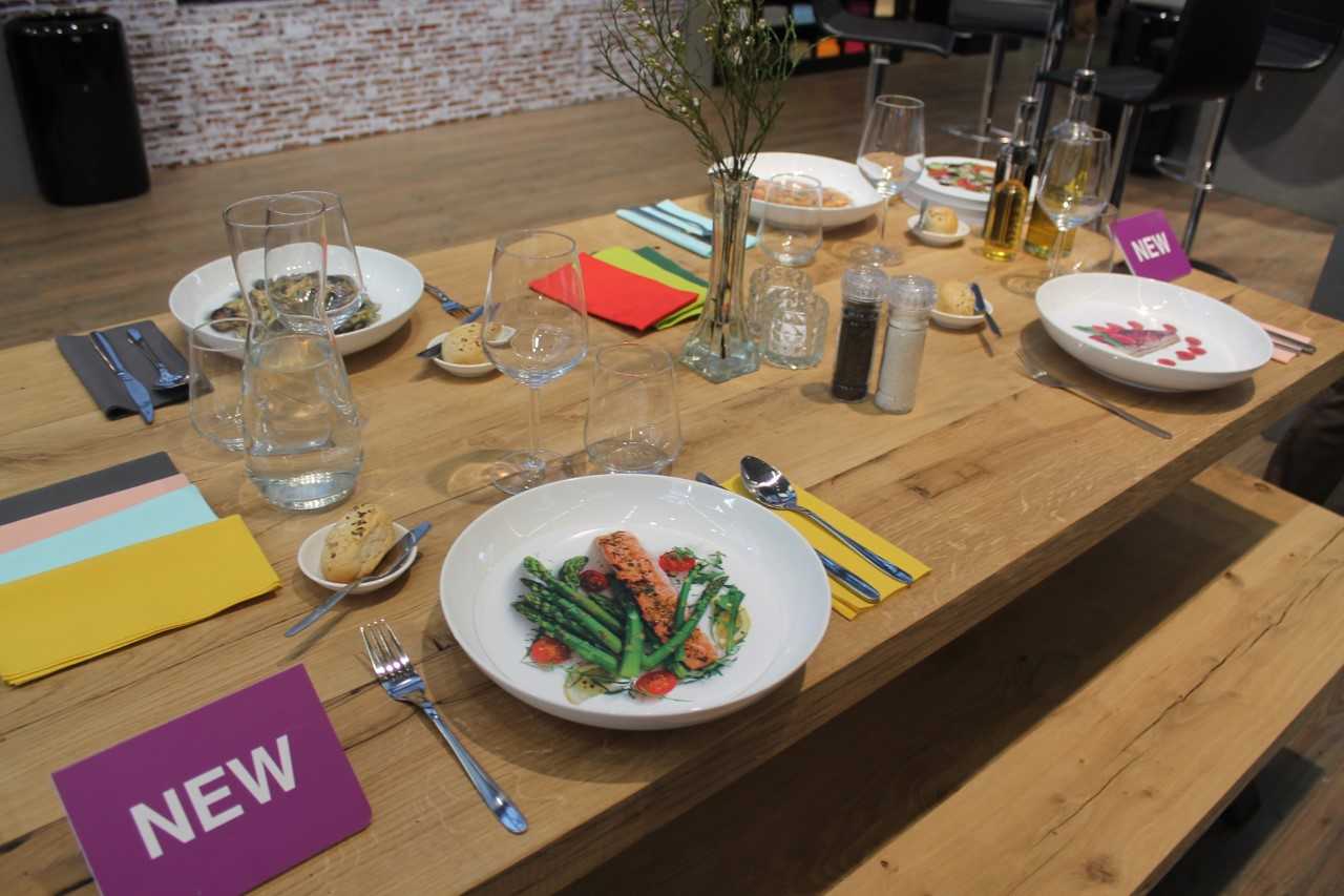 'Kleur servet beïnvloedt smaakbeleving gerecht'