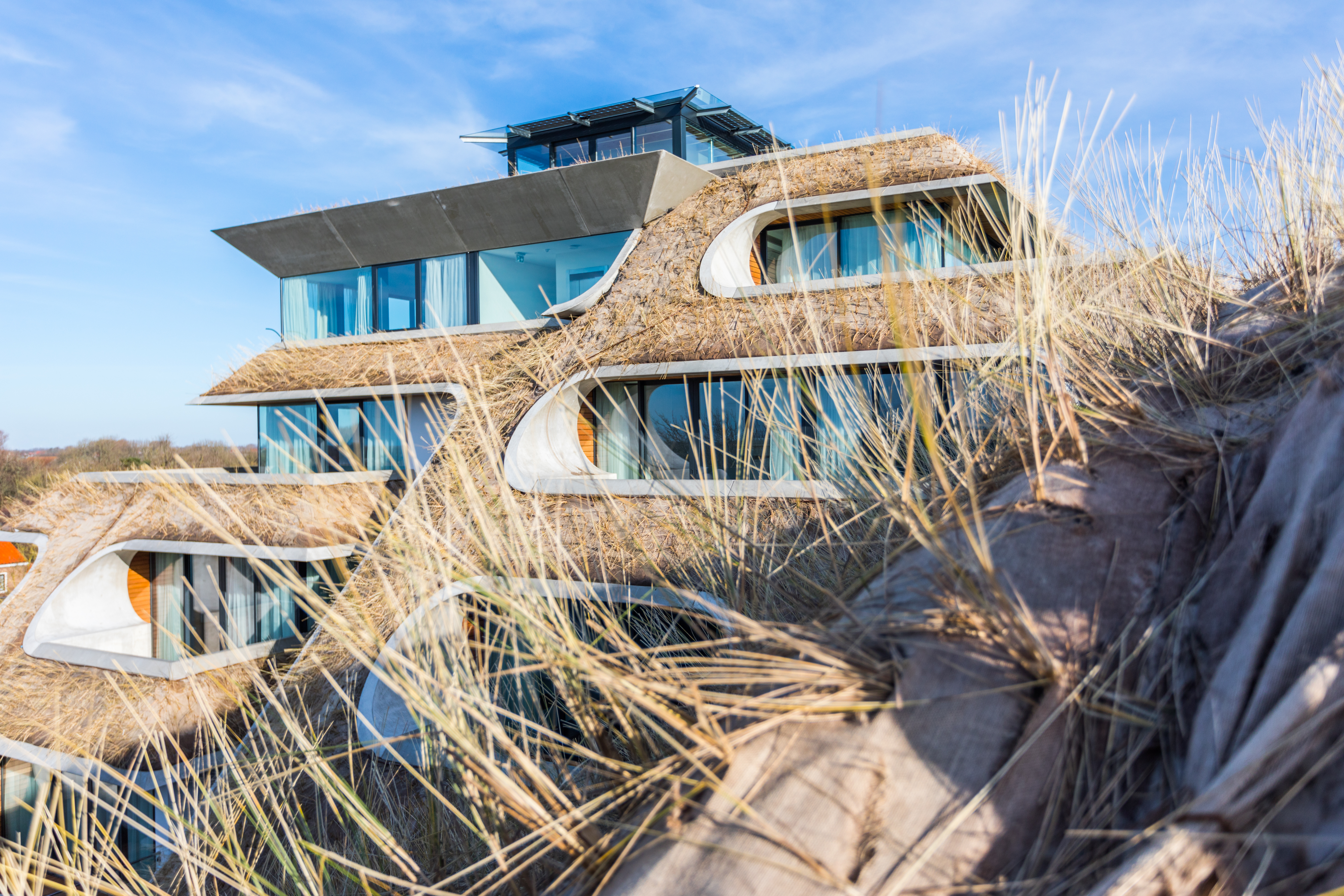 Duinhotel Tien Torens in Zoutelande gaat op in de natuur. Foto's: Angela Verdam