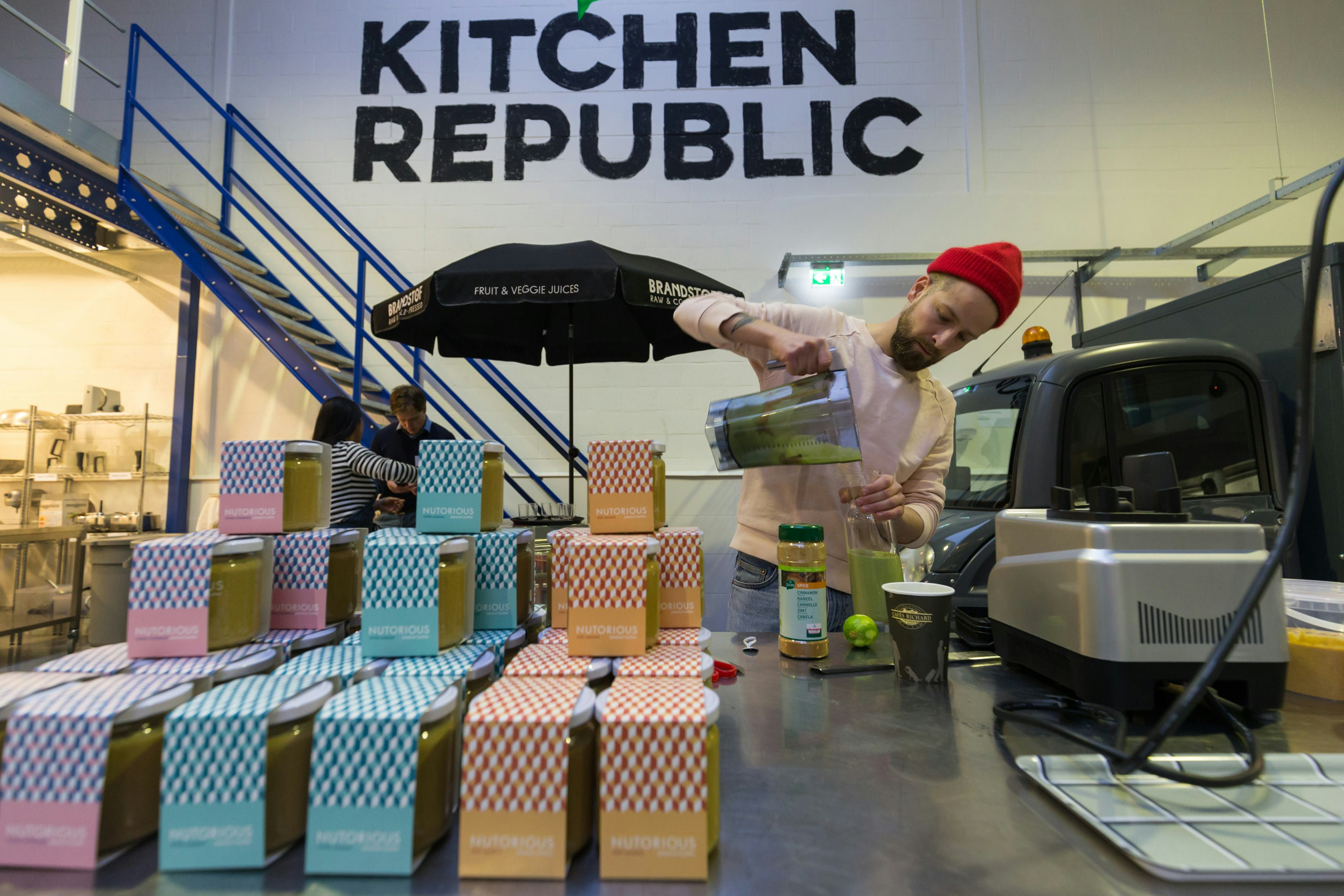 AMSTERDAM, 11 januari 2018: Foodmarket bij Kitchen Republic te Amsterdam. © Sebastiaan Rozendaal