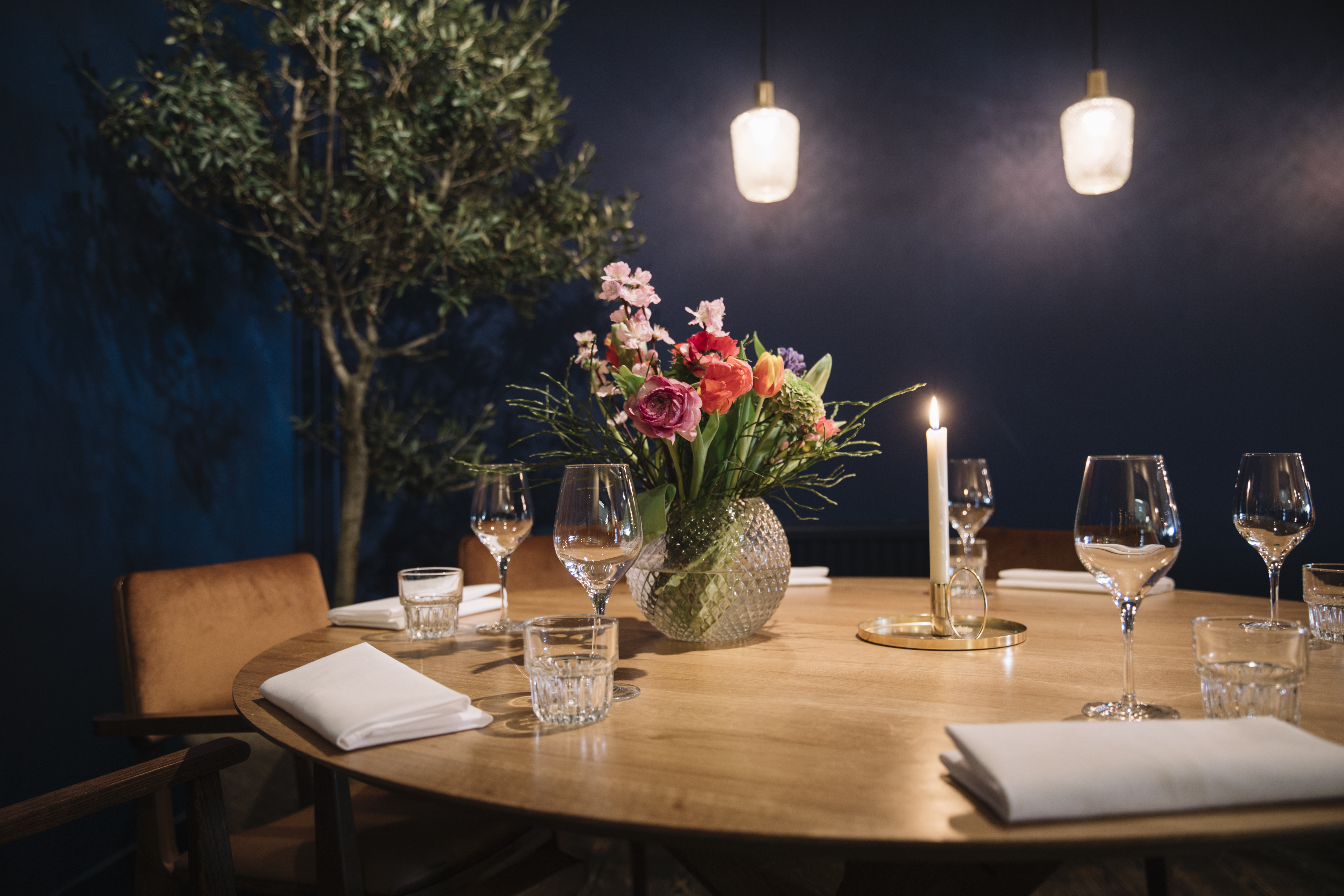 Razmataz Amsterdam stopt; brouwerij opent er bar/restaurant