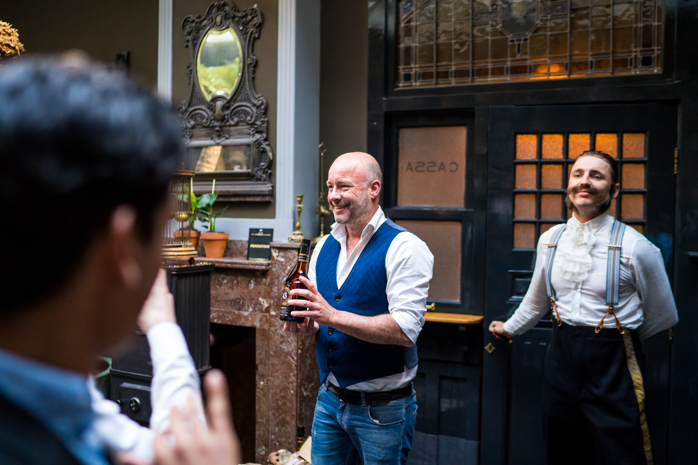 Barista en koffie-kampioen Jeroen Veldkamp introduceert de Licor 43 Baristo.