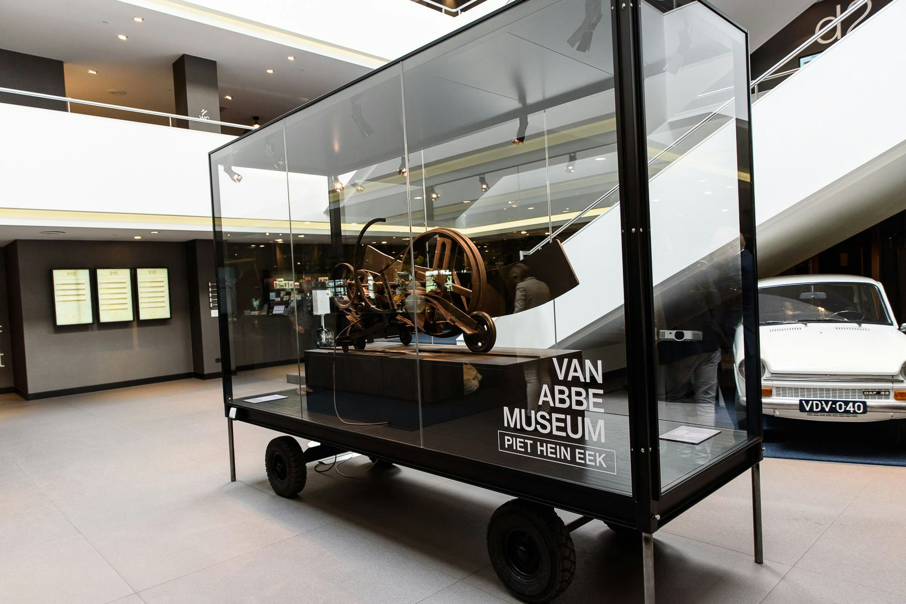 Van der Valk Eindhoven krijgt kunst uit museum