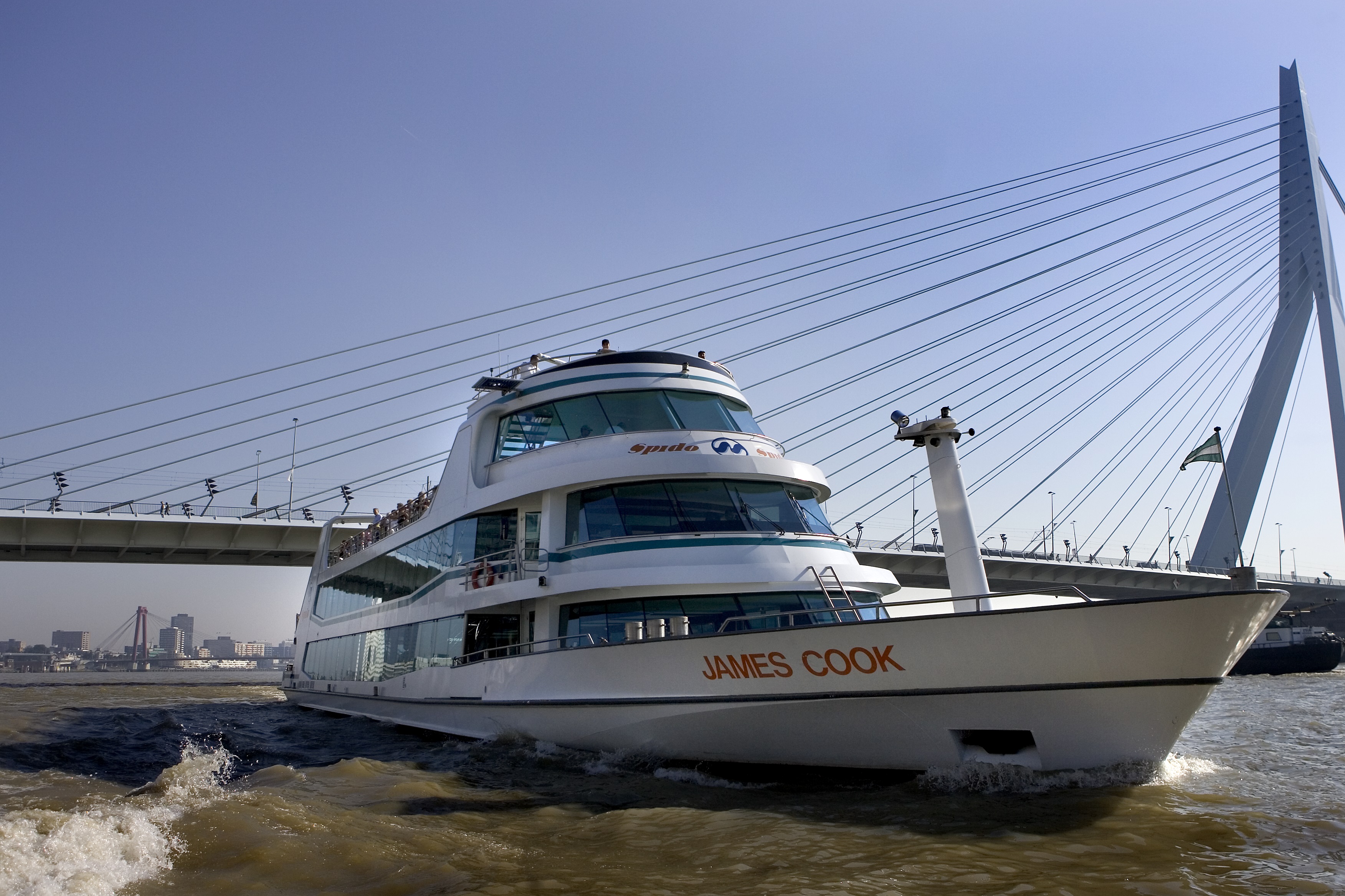 Erik van Loo van Parkheuvel kookt op het water