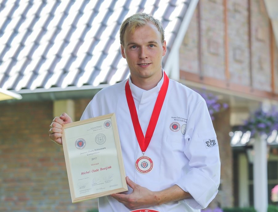 Souschefs strijden in kookwedstrijd Jeunes Chefs Rôtisseurs