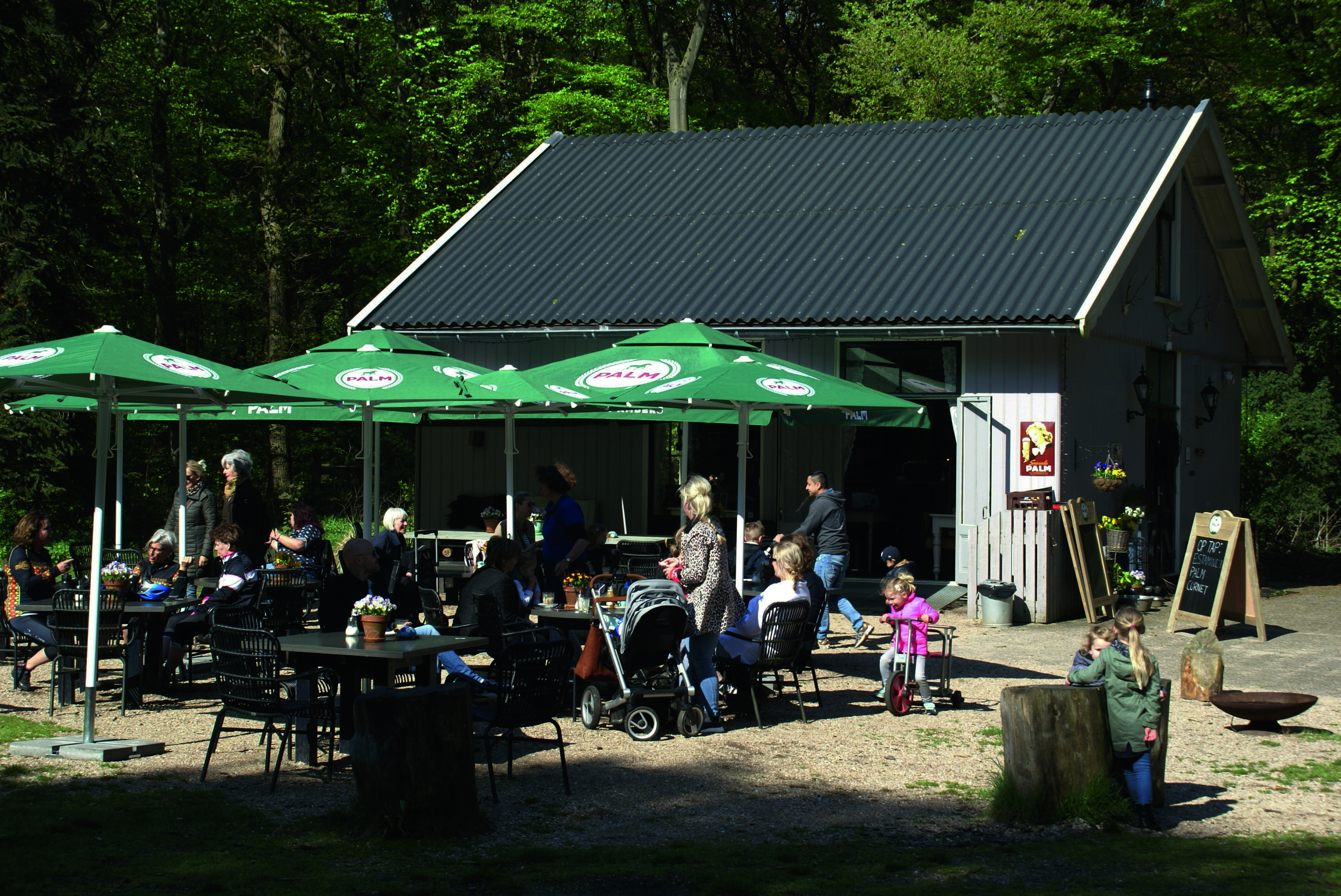 Verfrissend amberbier maakt buitenleven bij Hof van Kijk-Uit compleet