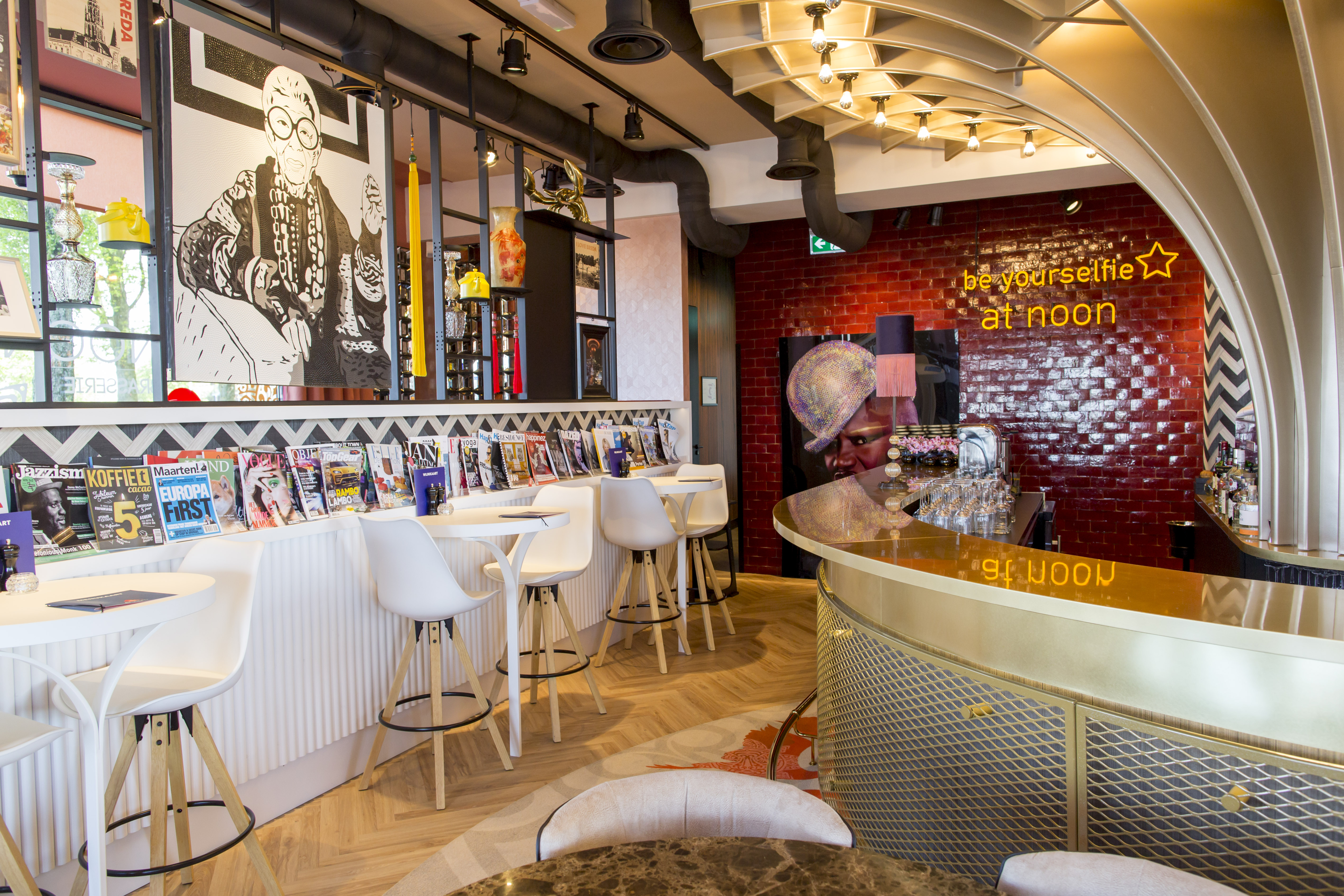 (C)Roel Dijkstra-Vlaardingen - Foto Dennis Wisse

Breda / Brasserie At Noon / Hotspot