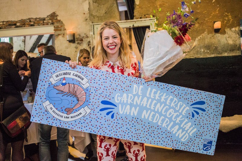 Estée Strooker wint garnalencocktailwedstrijd