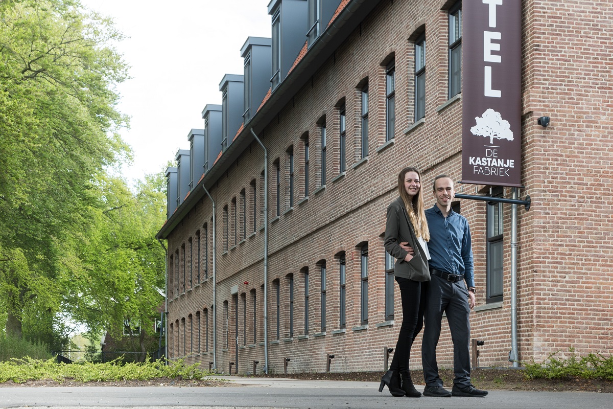 DirkJan Heinen en Joyce Stellinga van hotel De Kastanjefabriek in Eibergen. Foto: Joris Telders