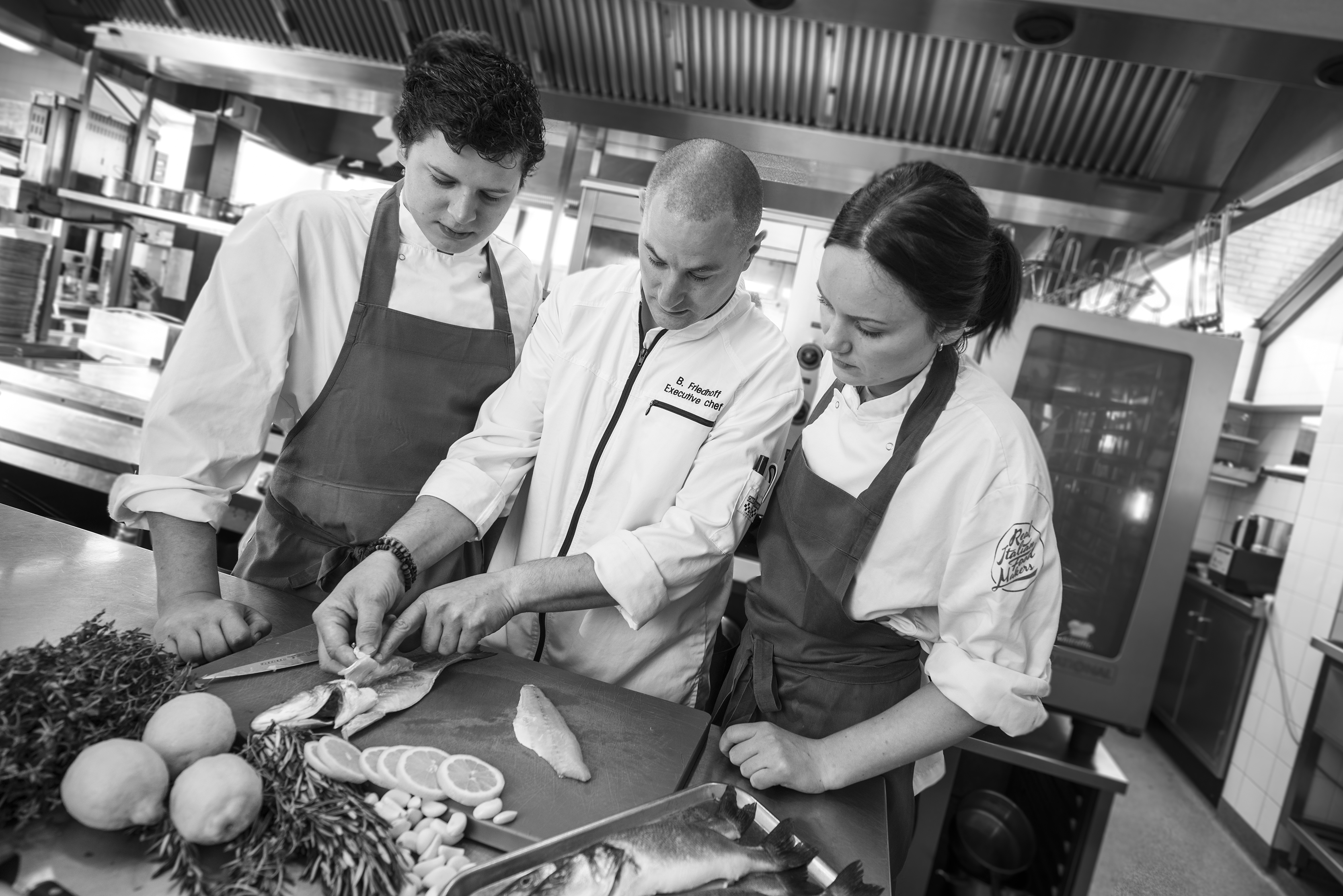 De Horeca Groep Leiden en Brasserie Groep bundelen krachten met eigen horecaopleiding