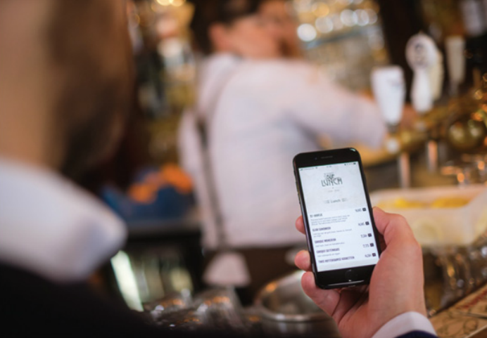 Met de app mikt bar-restaurant Sijf in Rotterdam op de zakelijke lunch.