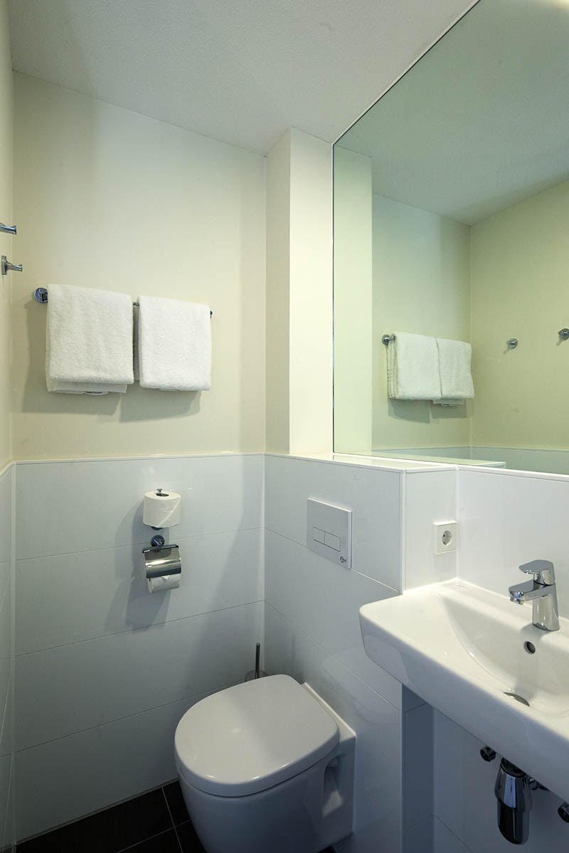 Zaandam, EasyHotel Saentoren