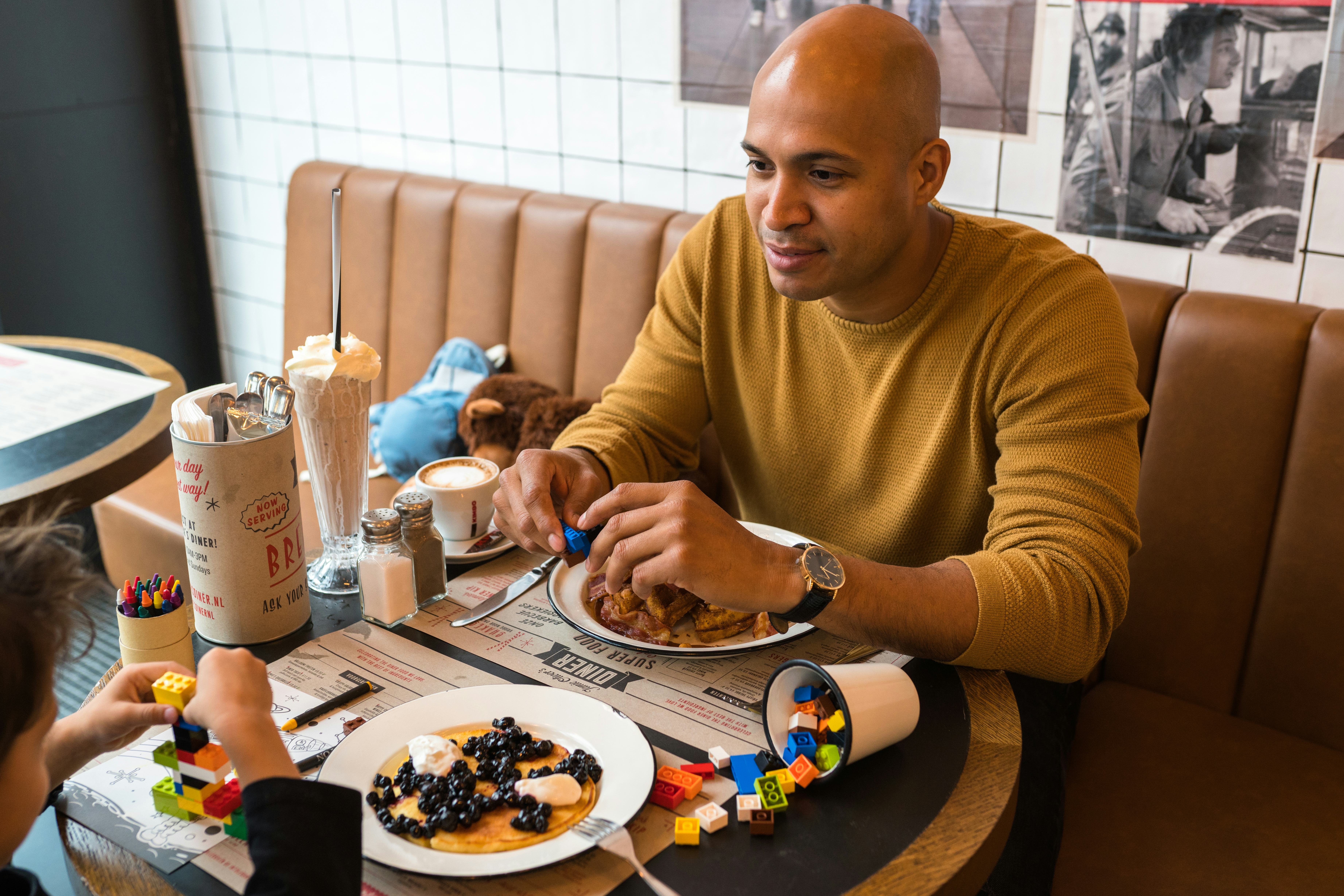 Kinderen eten op zondag gratis bij Jamie Oliver's Diner