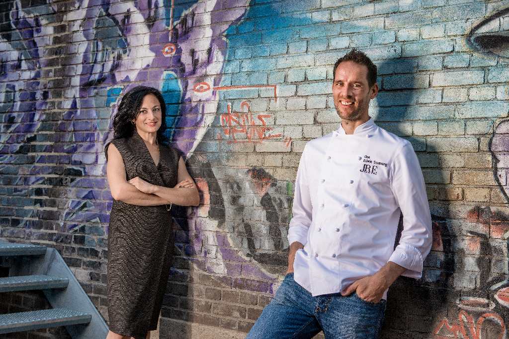 Bethany DeLong en Edwin Soumang. Foto: Ramon Stijnen. 