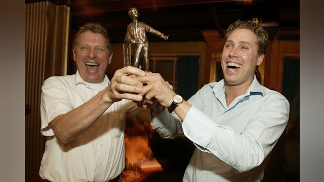 Winnaar Café Top 100 2006. Café Nobel op Ameland. Willem en Barend Nobel.Uitreiking van het Gastvrijheidsbeeld.