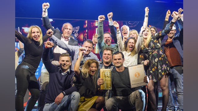 Het team van De Gekroonde Suikerbiet, de winnaar van de Café Top 100 2017.
