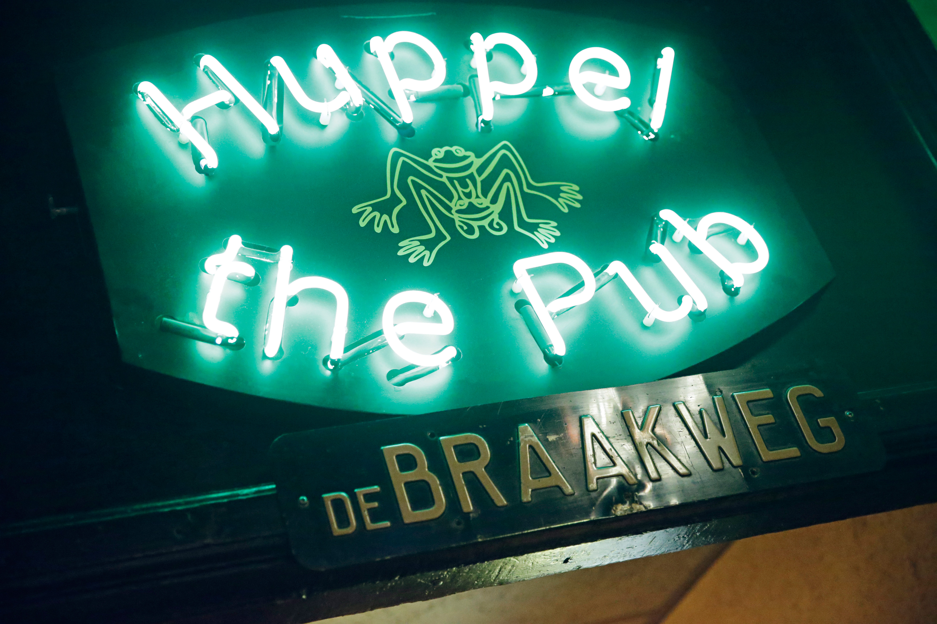 MH Cafe top 100 2018