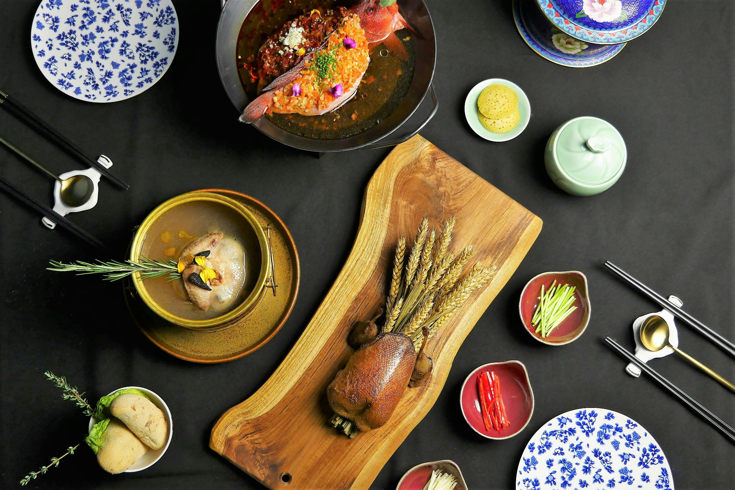 Restaurant Zheng serveert Chinese gerechten op traditionele en ceremoniële wijze