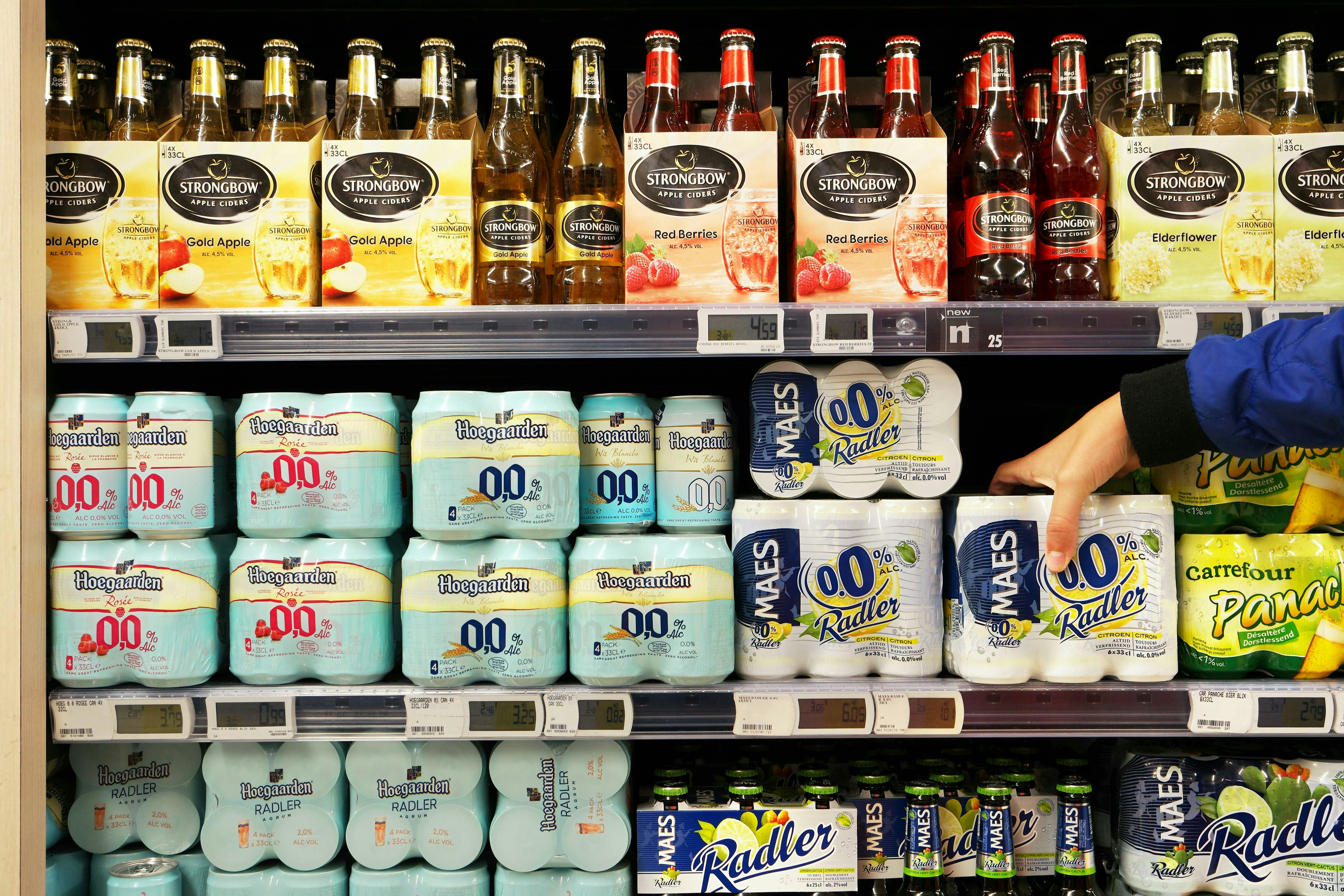 Overheid wil stuntaanbiedingen alcohol verbieden en roken ontmoedigen