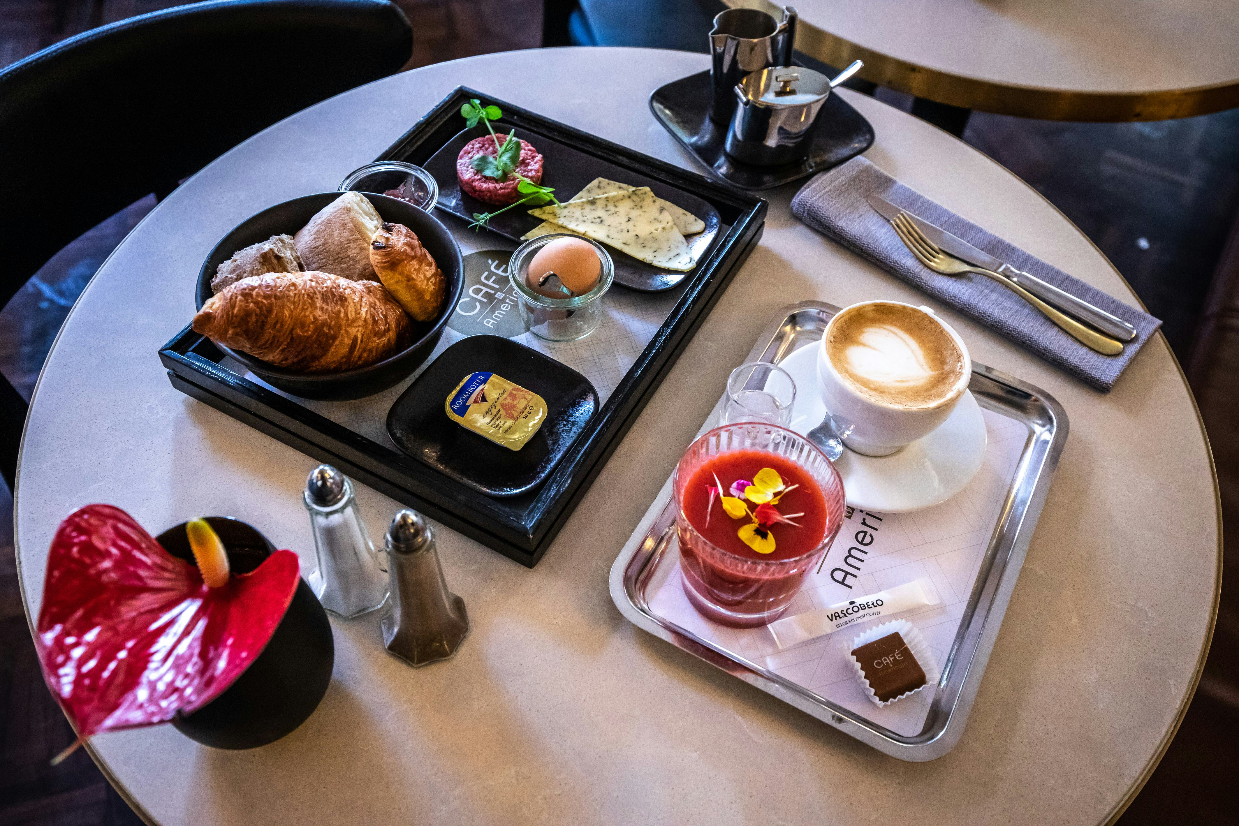Amsterdam - Ontbijten in het American Hotel - Foto: Diederik van der Laan / Dutch Photo Agency