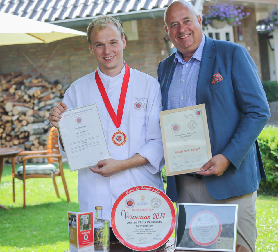 Jonge koks strijden tegen elkaar in de Jeunes Chefs Rôtisseurs Competition