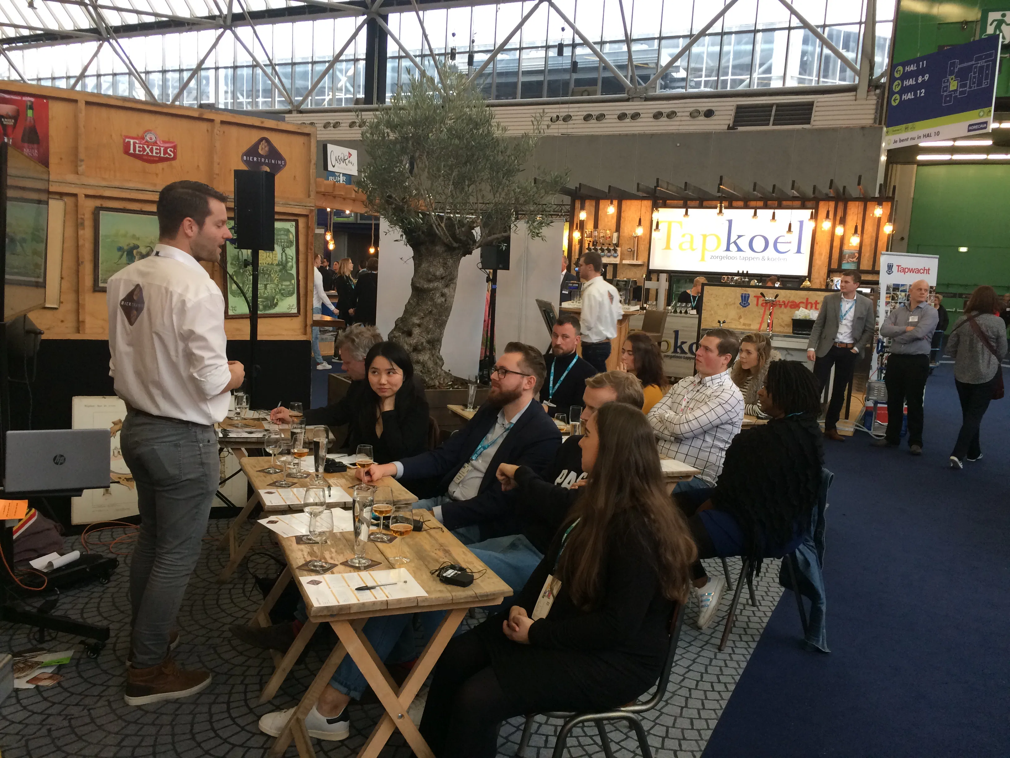 Biertraining voor het examen op de Horecava 2019.