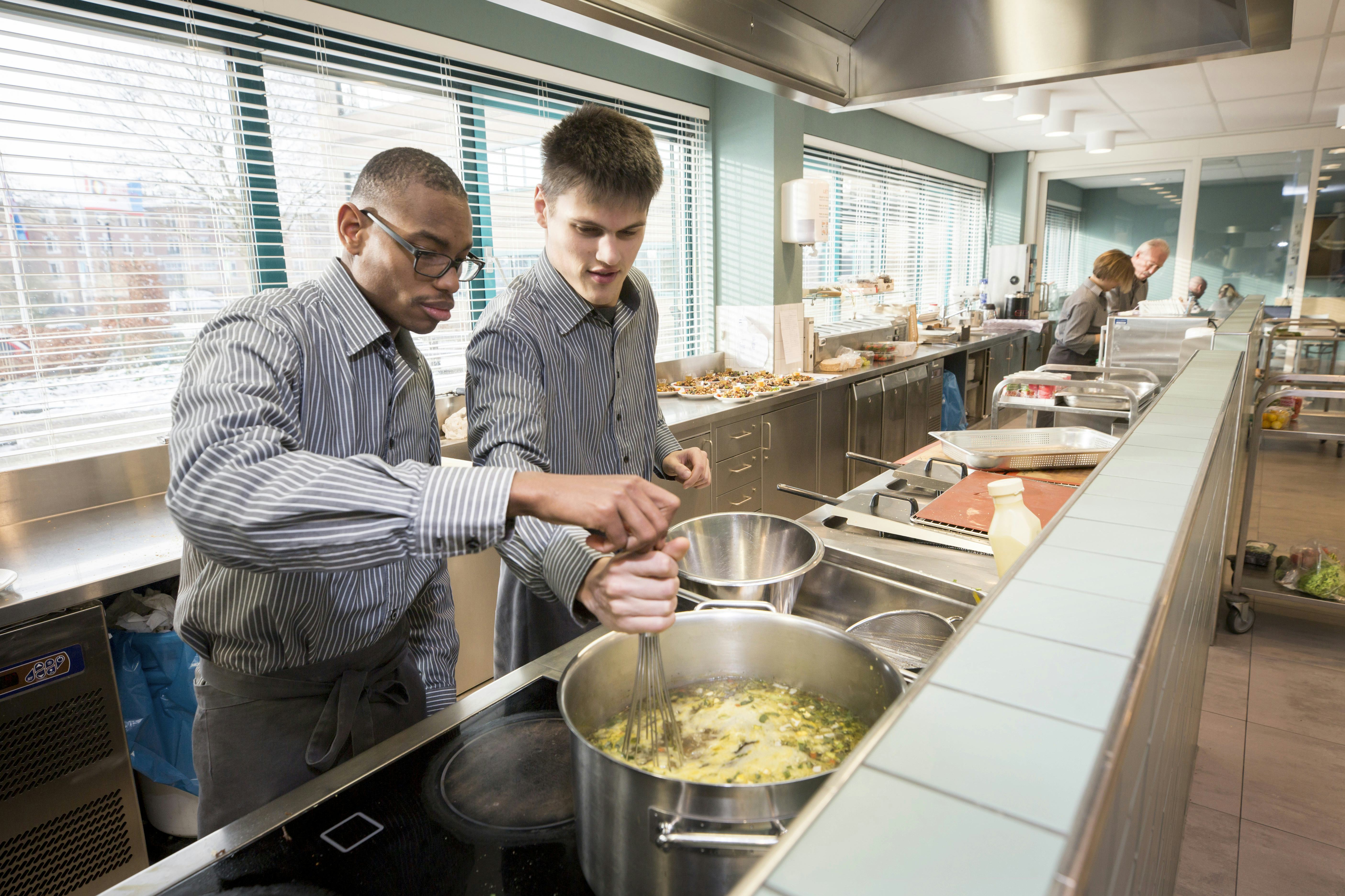 'Bij Ipse de Bruggen zijn alle cateringmedewerkers bijzonder'