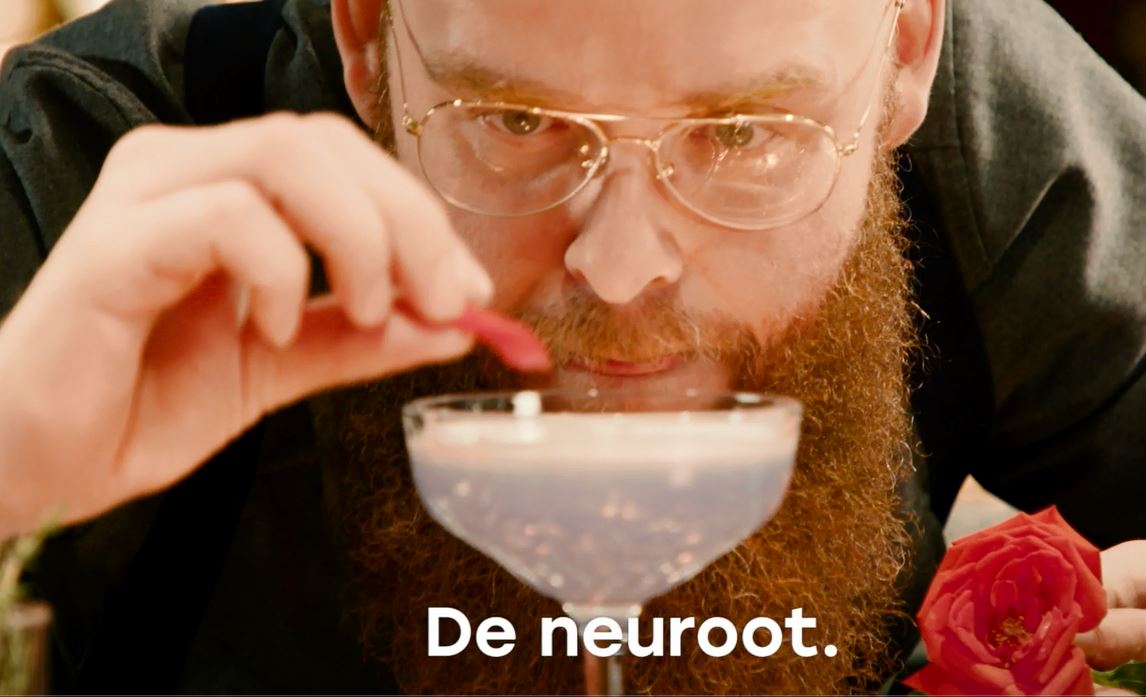 Debuut werft horecapersoneel met karakter-video': sloom fanatiek of lomp