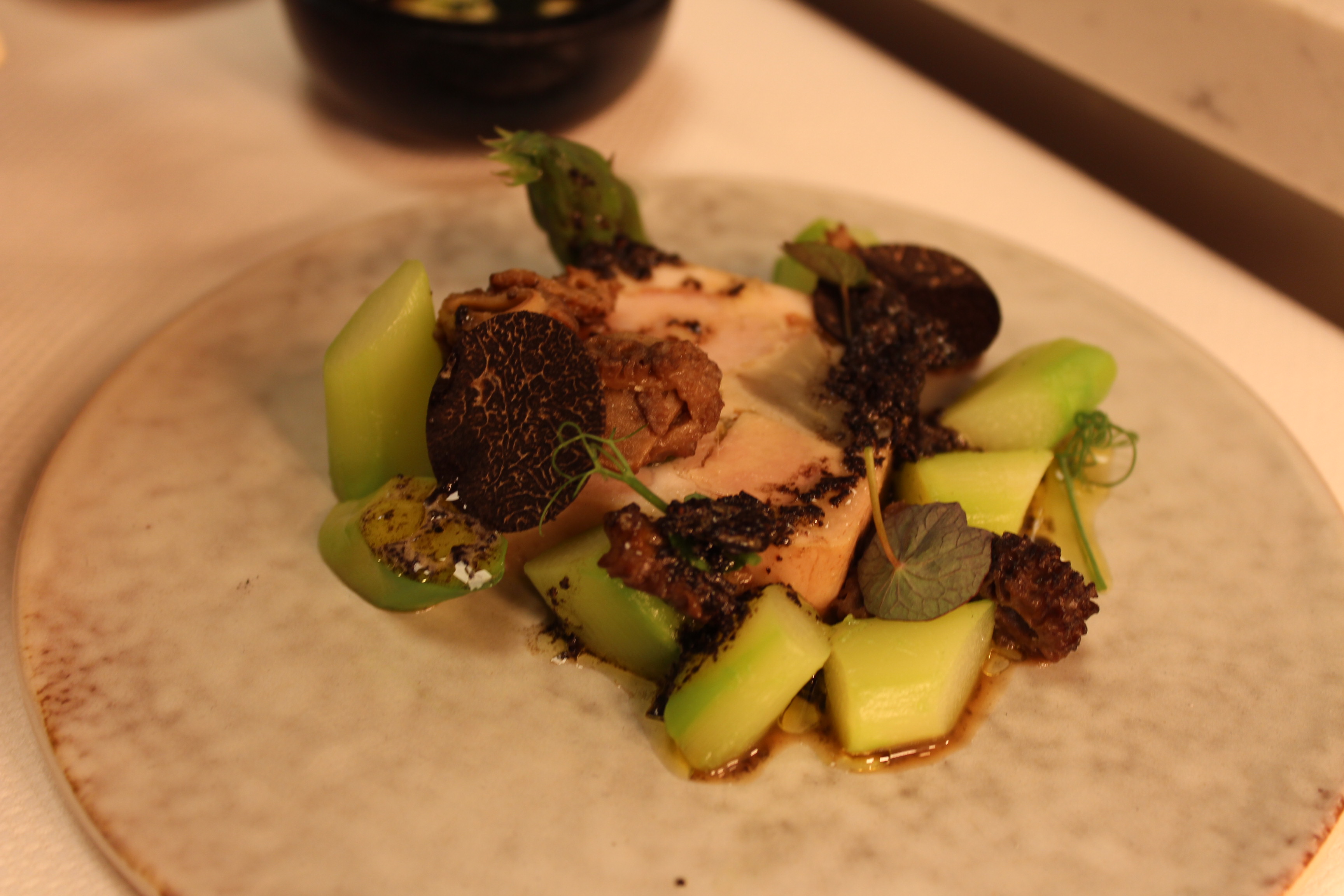 Noord-Hollandse Blauwhoender, truffel, zwezerik, artisjok, Hollandse asperge, Morielje