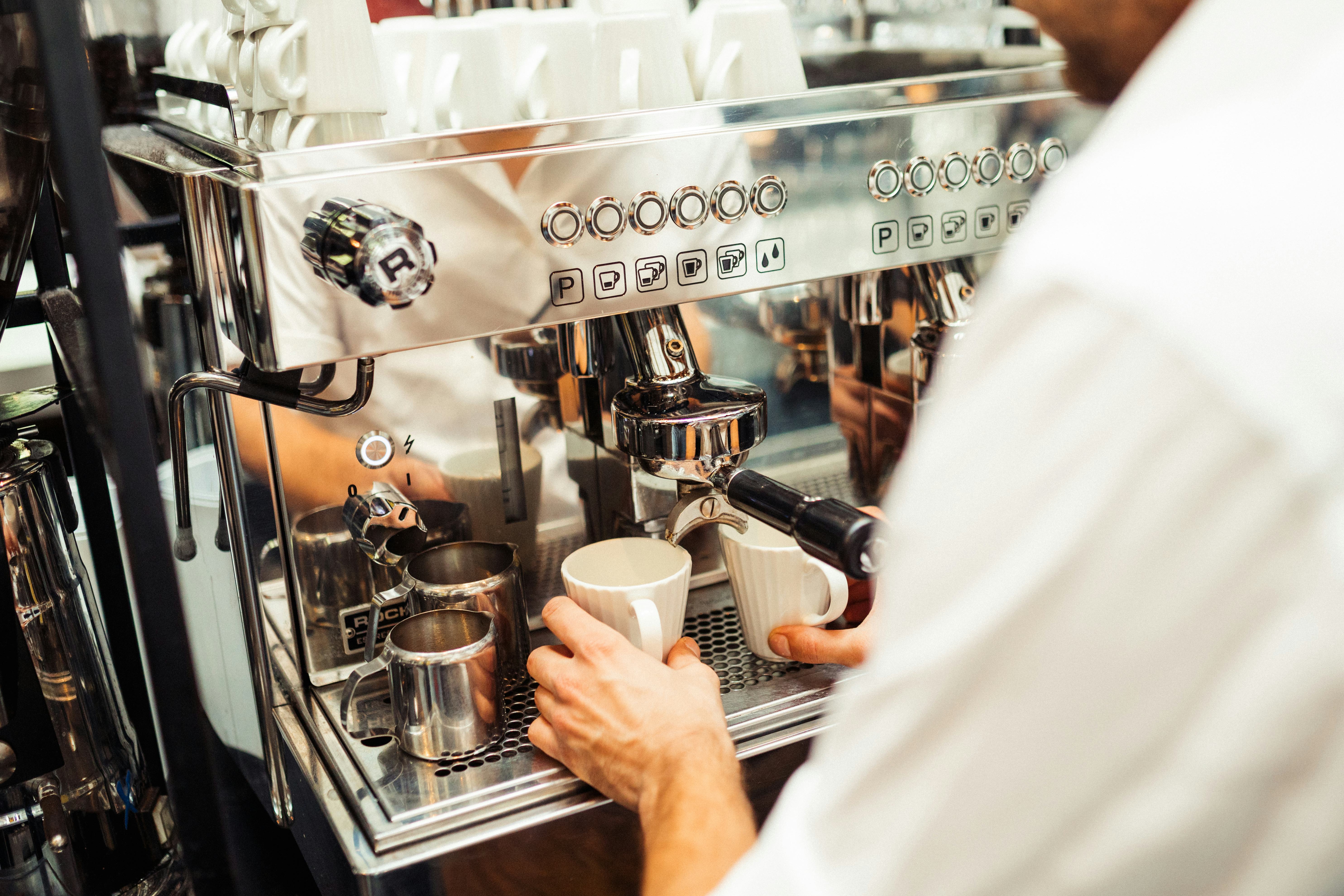 Met deze tips blijft je espressomachine in conditie tijdens coronasluiting