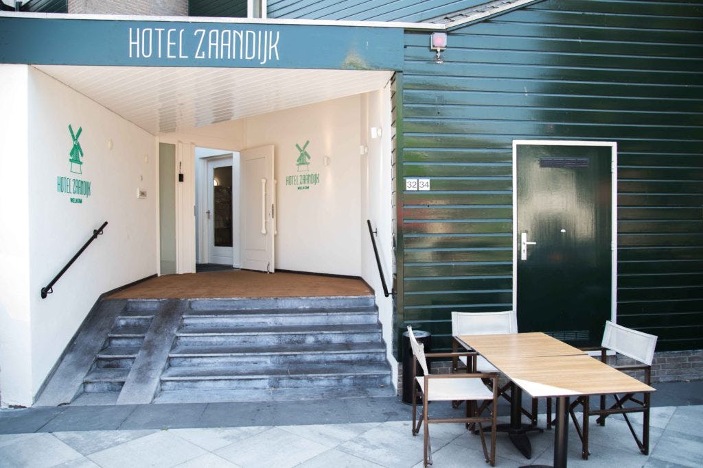 Burgemeester: Hotel Zaandijk drie maanden langer dicht