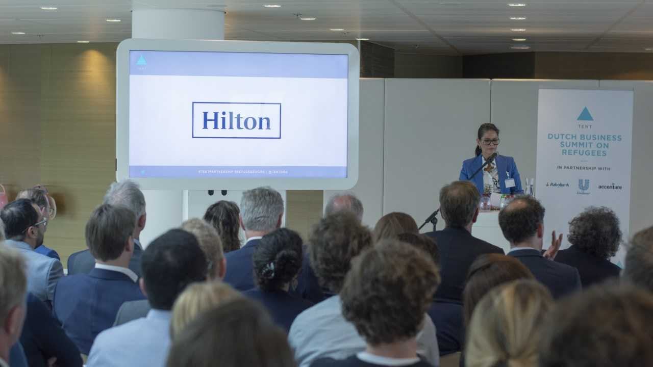 Hilton wil 10.000 vluchtelingen helpen in Europa